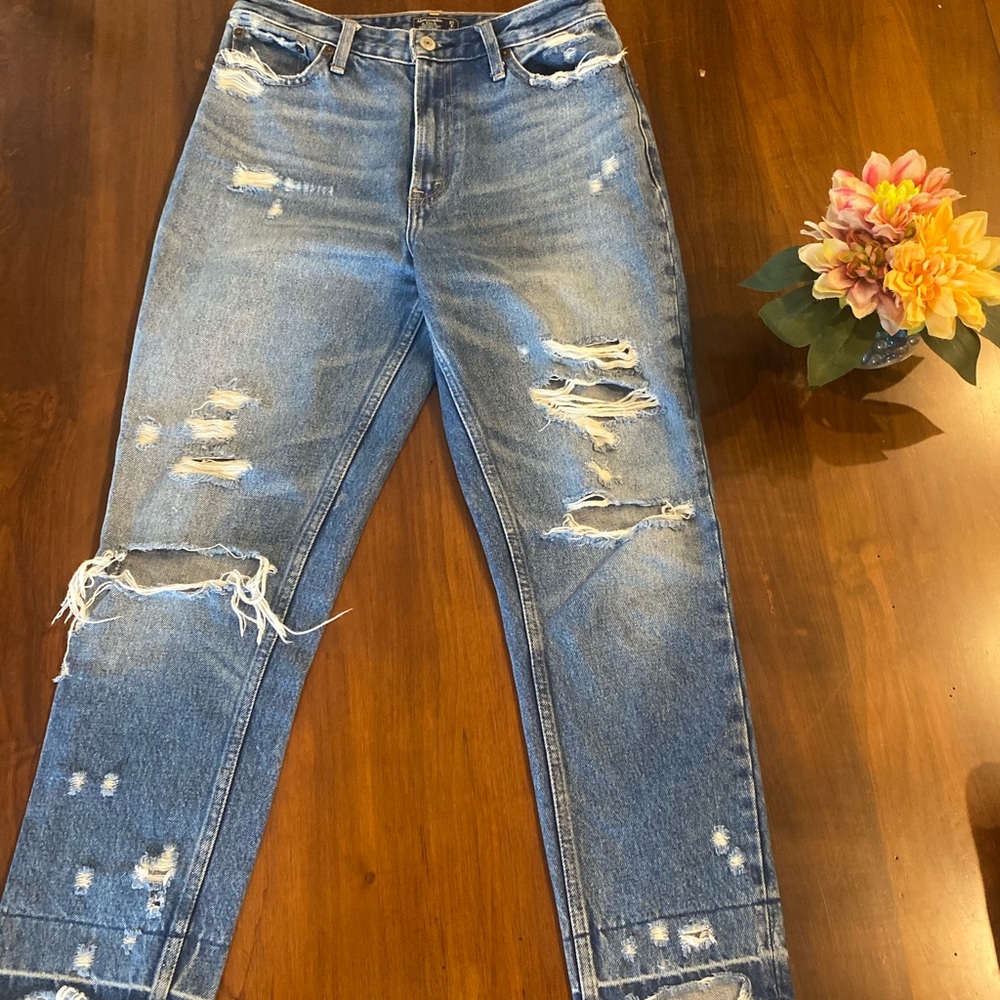 ABERCROMBIE STRAIGHT LEG GIRLFRIEND JEANS 27R